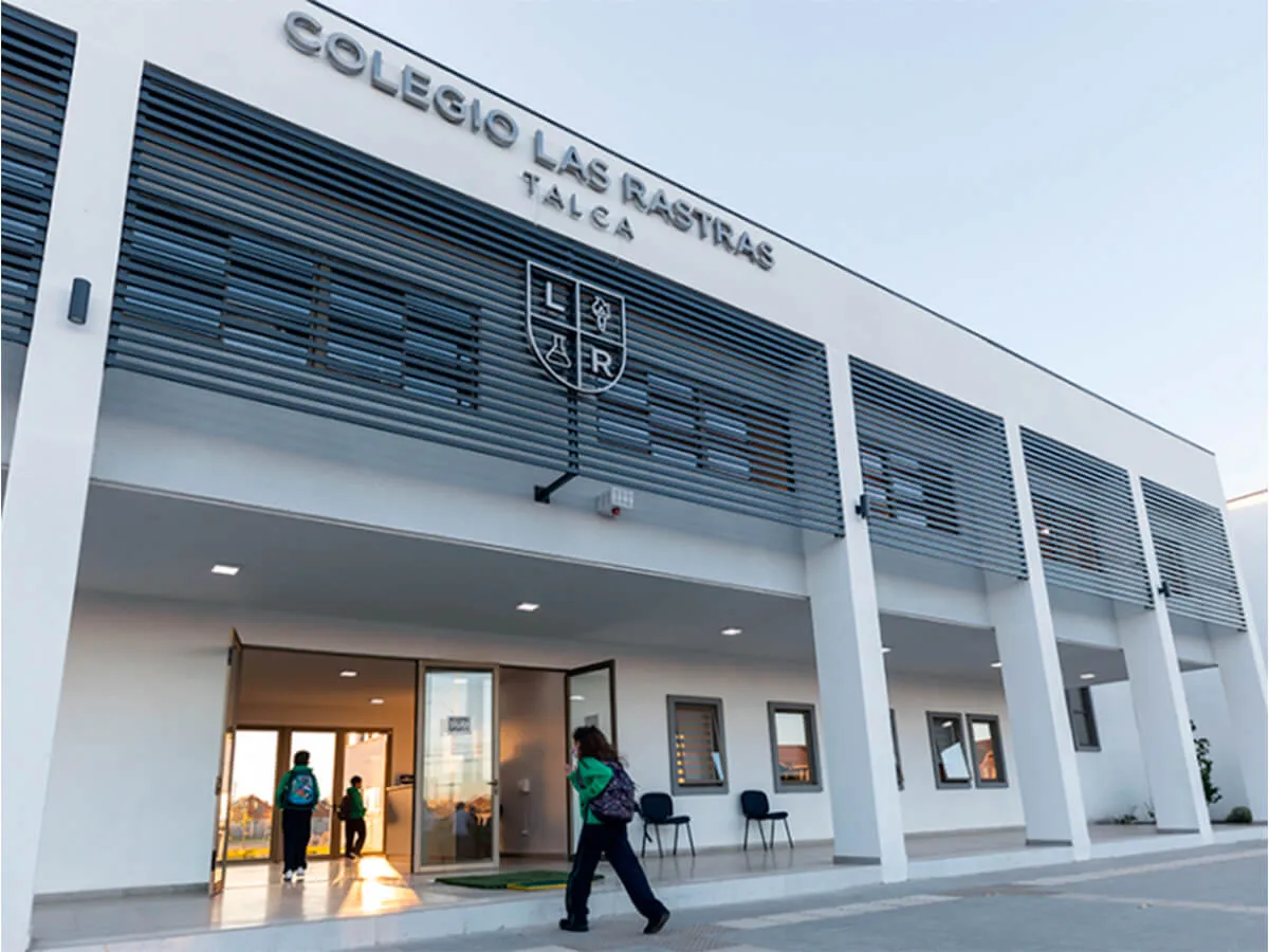 5 de marzo 2021 Colegio Las Rastras disenado y construido por Independencia recibio a sus primeros alumnosimagen destacada