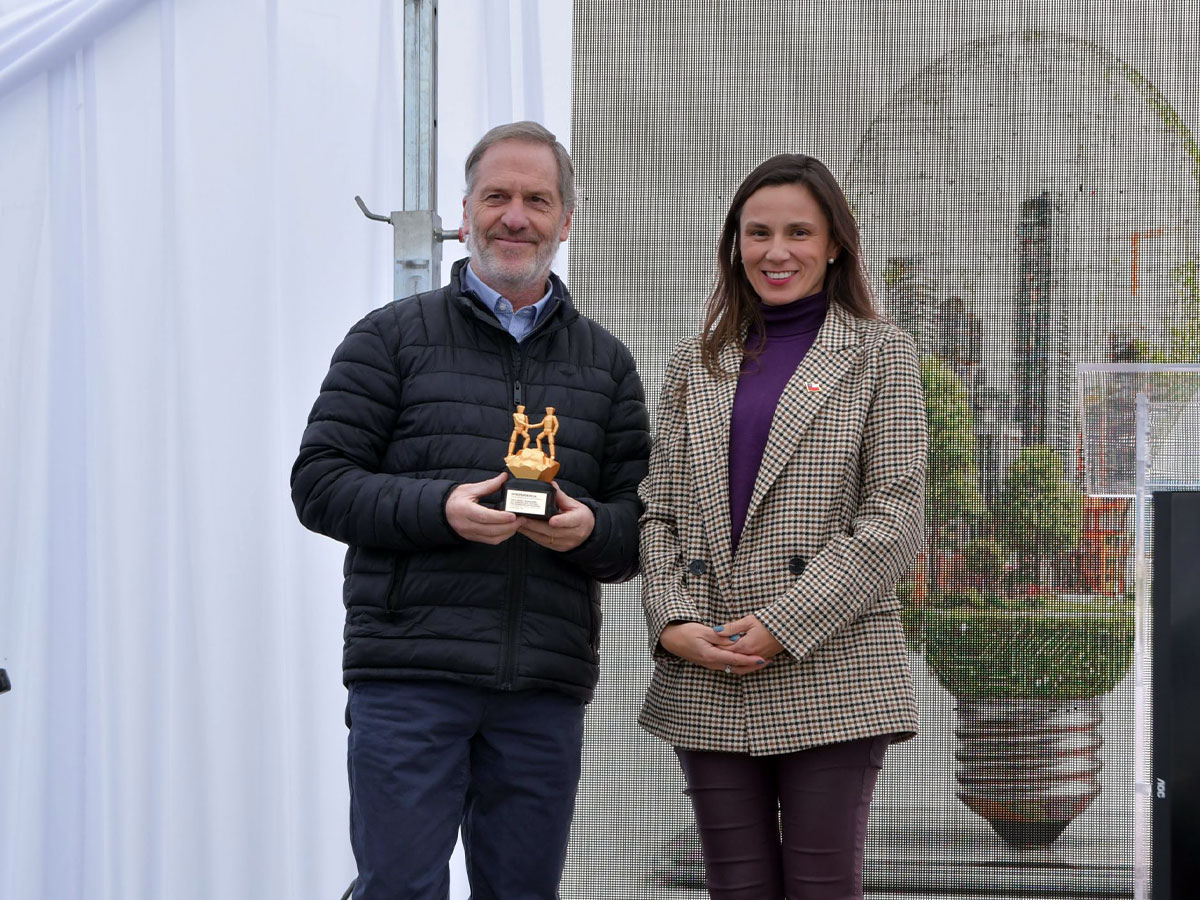 CChC Maule reconoce a Grupo Independencia en la feria Maule Construye Sostenible